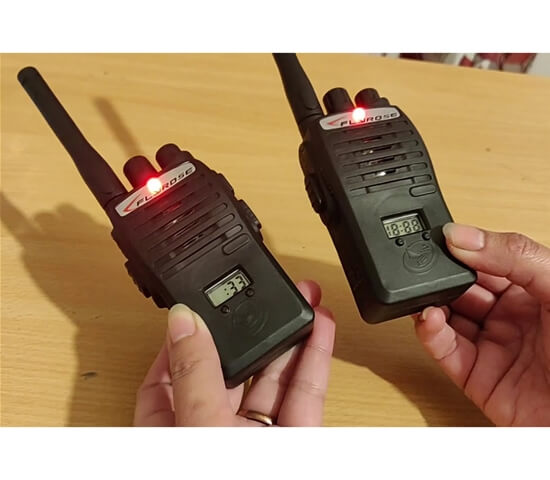 WALKIE TALKIE