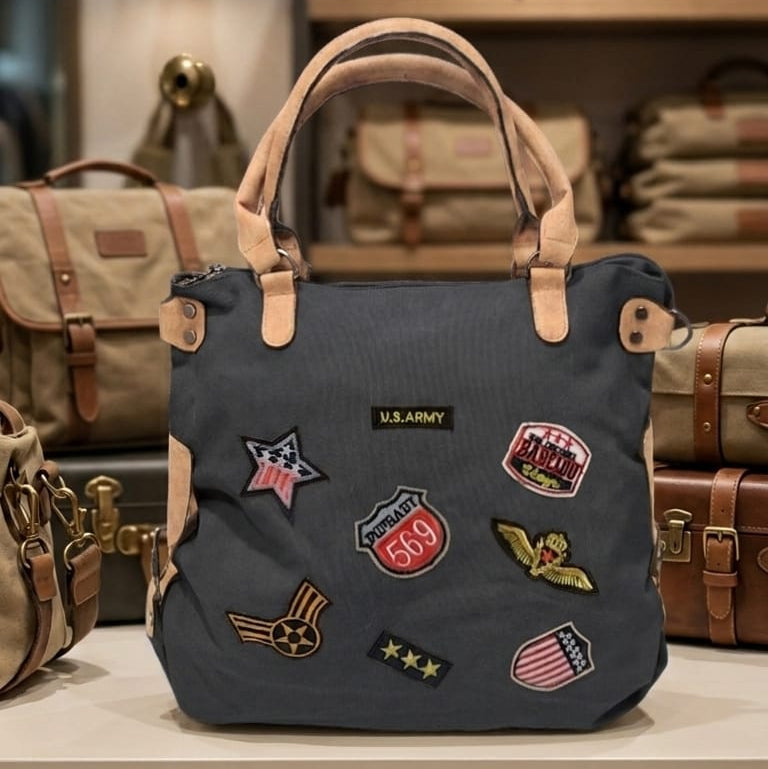 Sholder Bag with Badges - Black