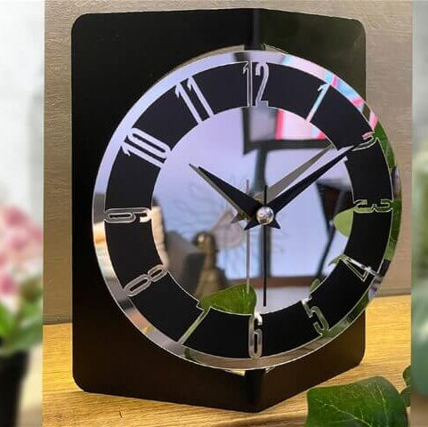 METAL TABLE CLOCK