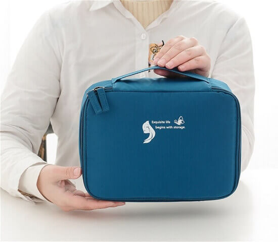 TOILETRY ORGANIZER