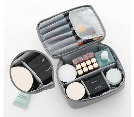 TOILETRY ORGANIZER