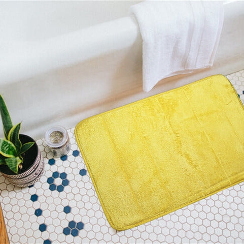 FLOOR MAT