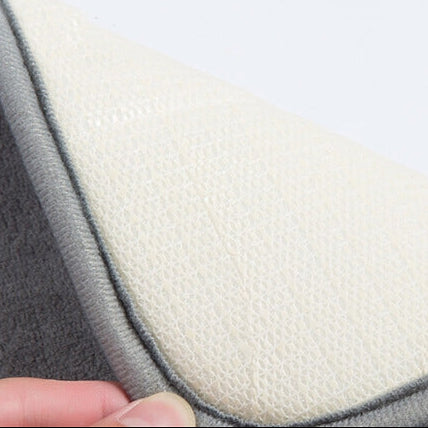 FLOOR MAT