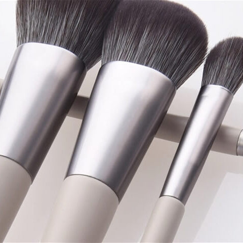 MAKEUP BRUSHES