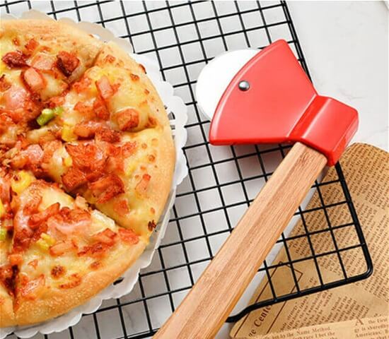 AXE SHAPE PIZZA CUTTER