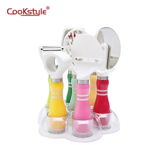 KITCHEN GADGET SET