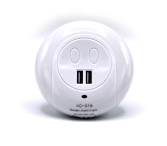 PLUG WITH NIGHT LAMP (SENSOR)