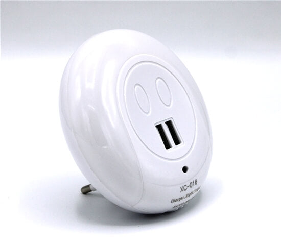 PLUG WITH NIGHT LAMP (SENSOR)