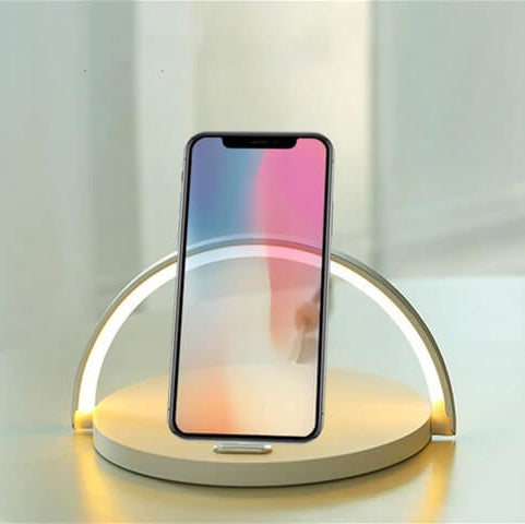 LIGHT WITH WIRELESS CHARGER