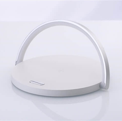 LIGHT WITH WIRELESS CHARGER