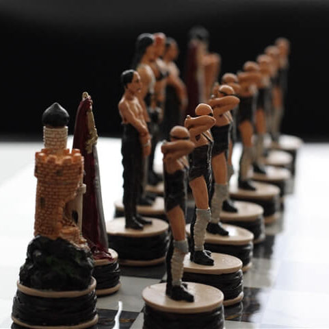 Chess (Zombies Vs Human)