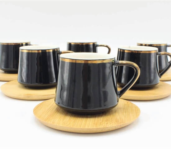 COFFEECUPS WITH BAMBOO PLATES