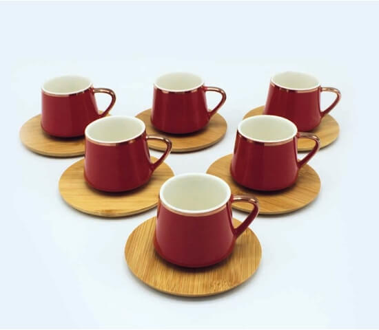 COFFEECUPS WITH BAMBOO PLATES